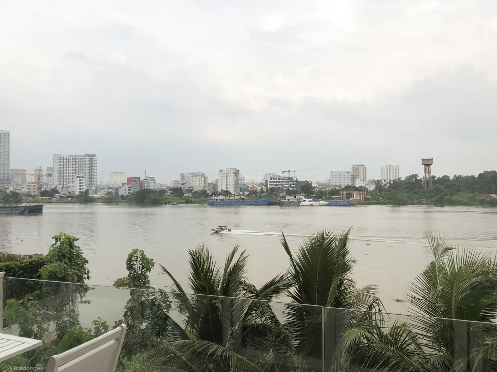 biet-thu-ven-song-thao-dein6